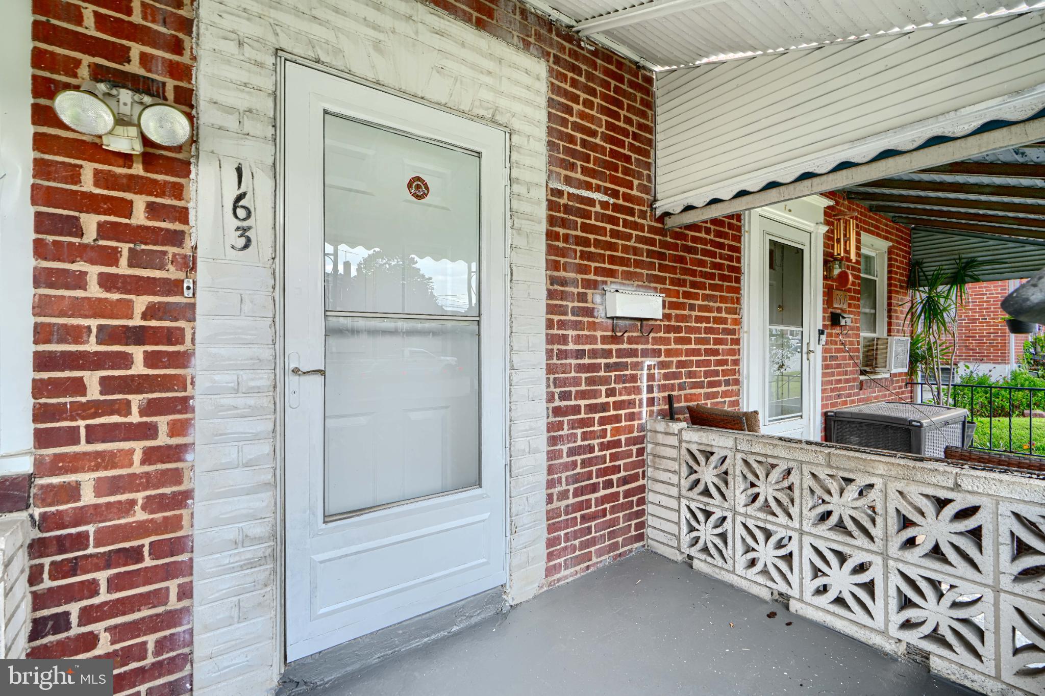 ESSEX - Residential Lease