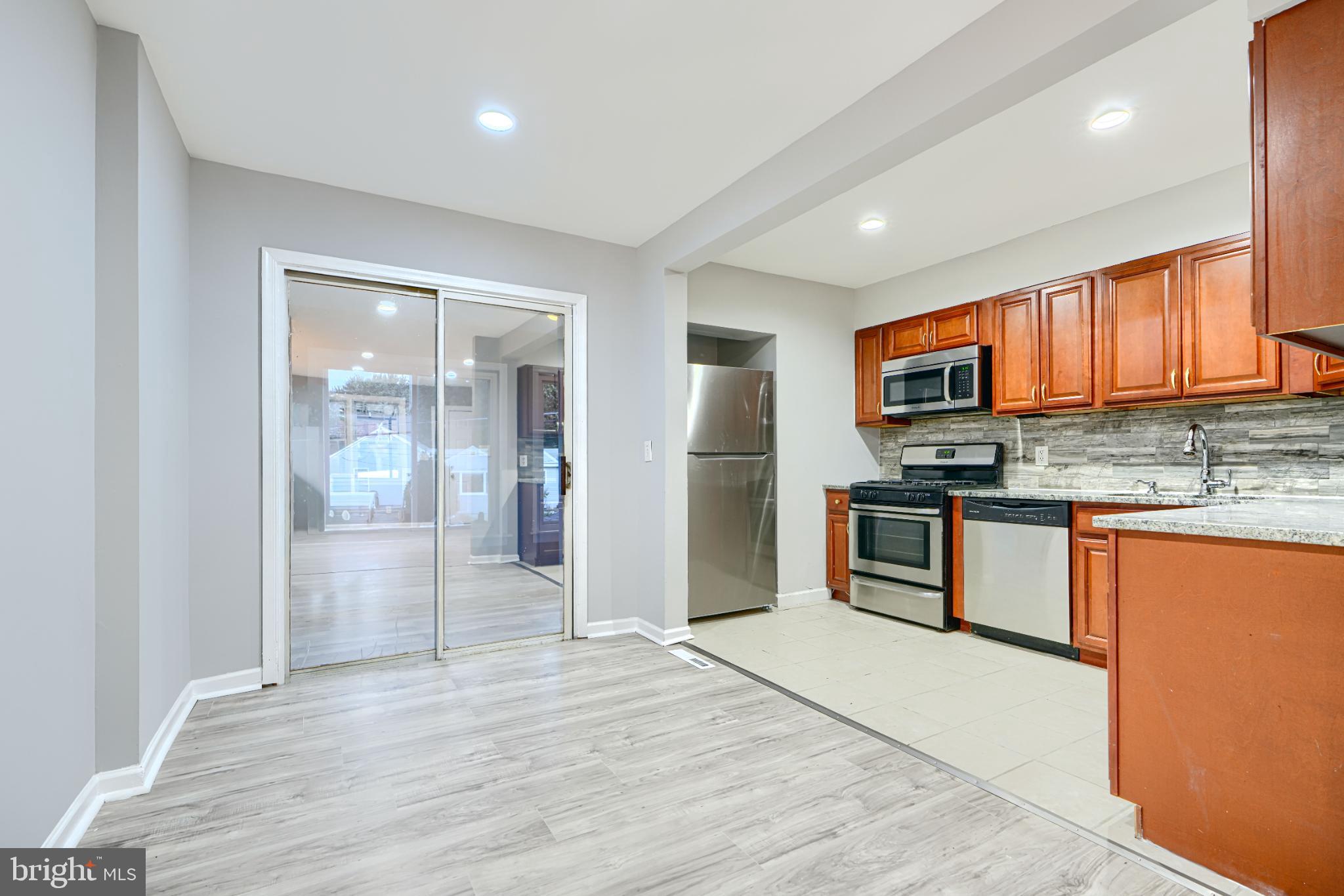 ESSEX - Residential Lease