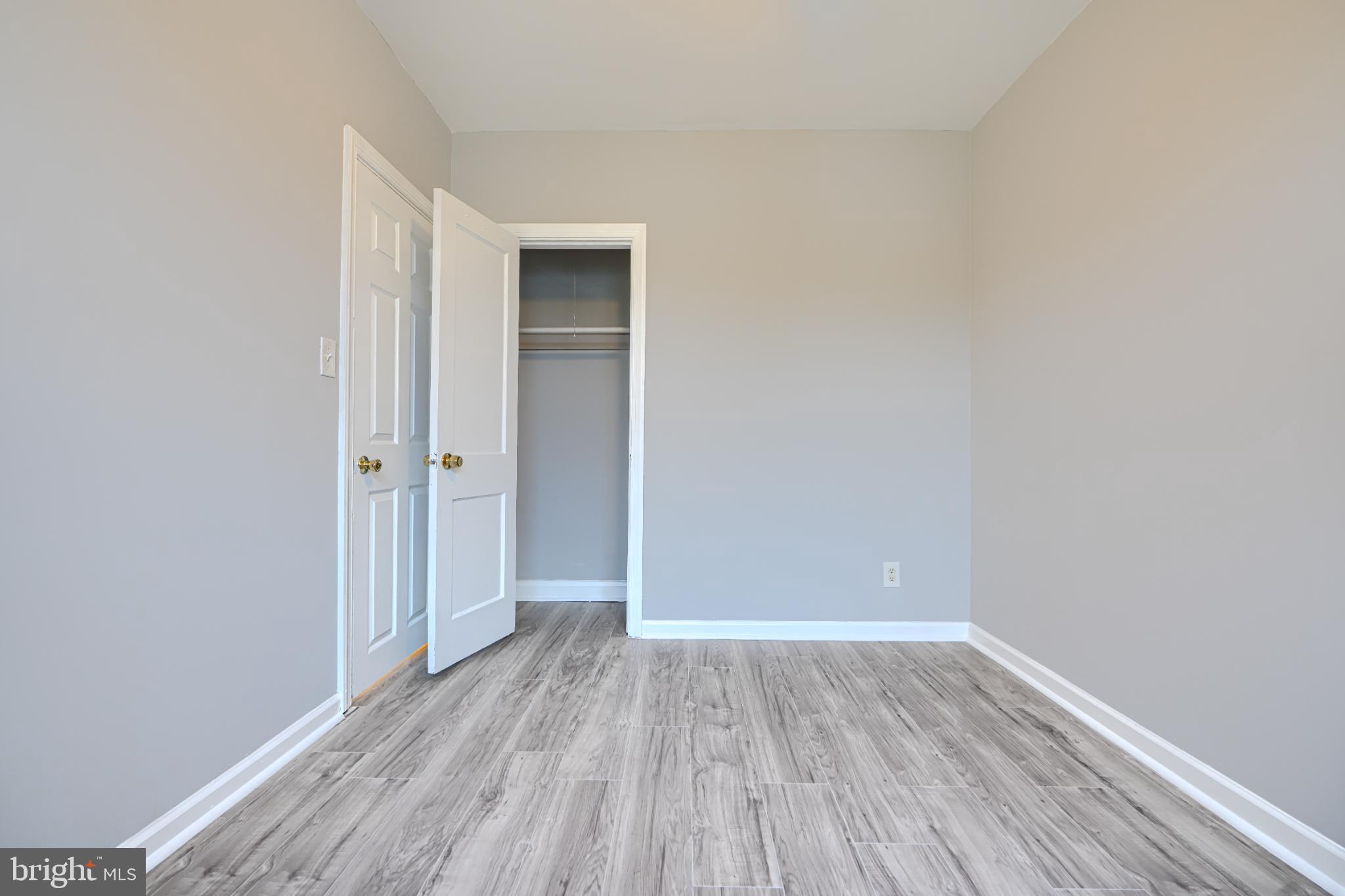 ESSEX - Residential Lease