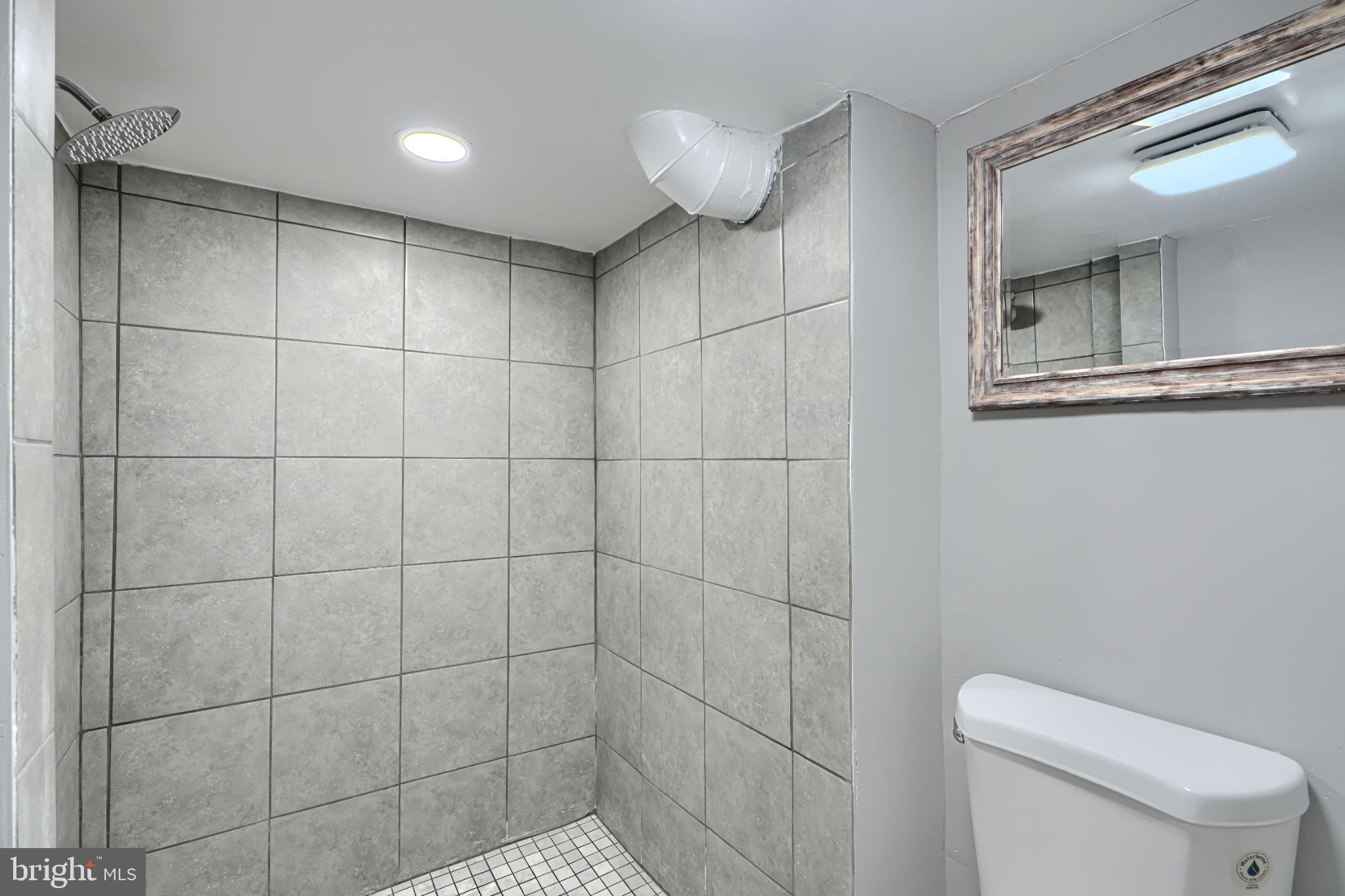 ESSEX - Residential Lease