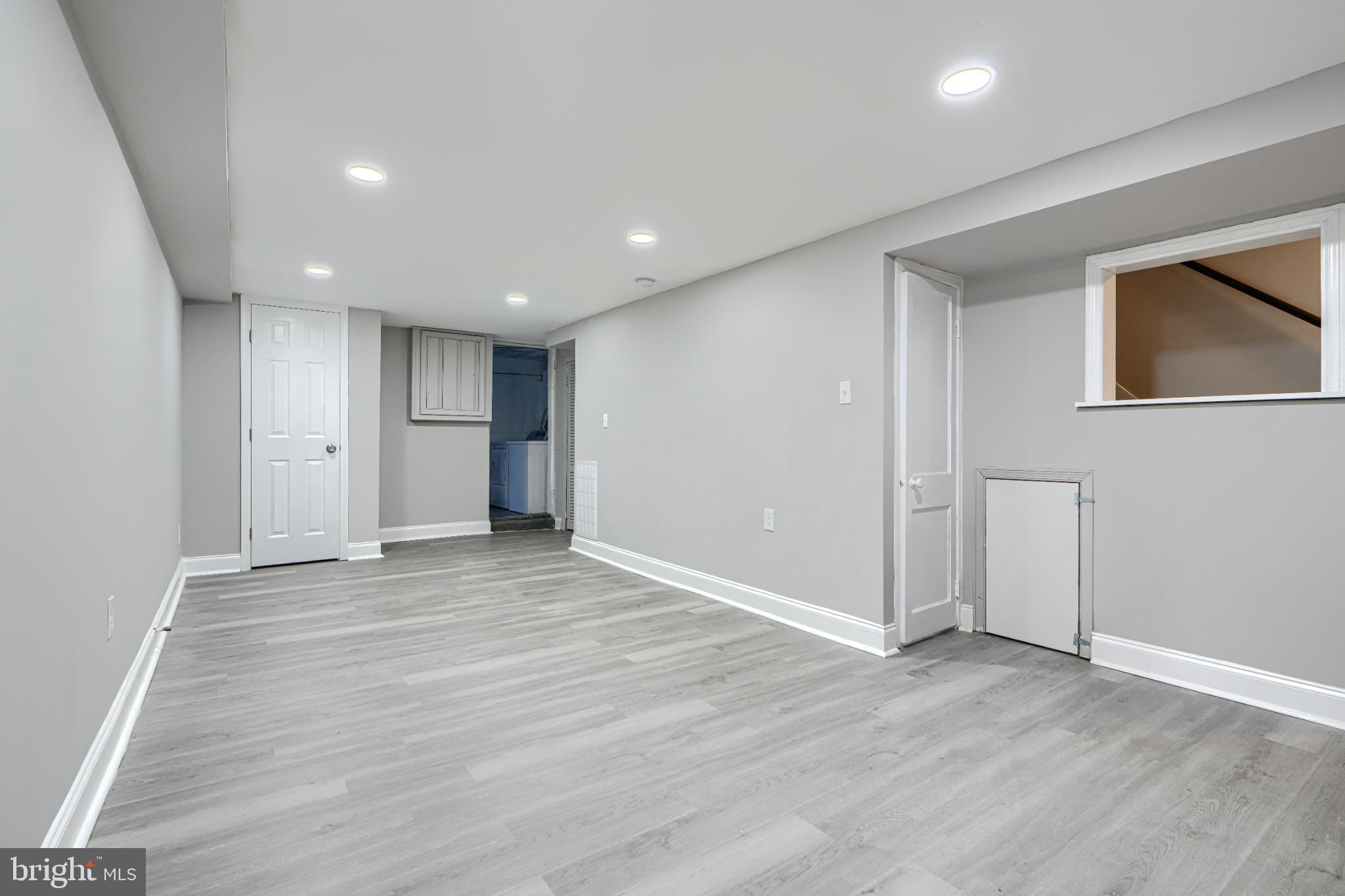 ESSEX - Residential Lease