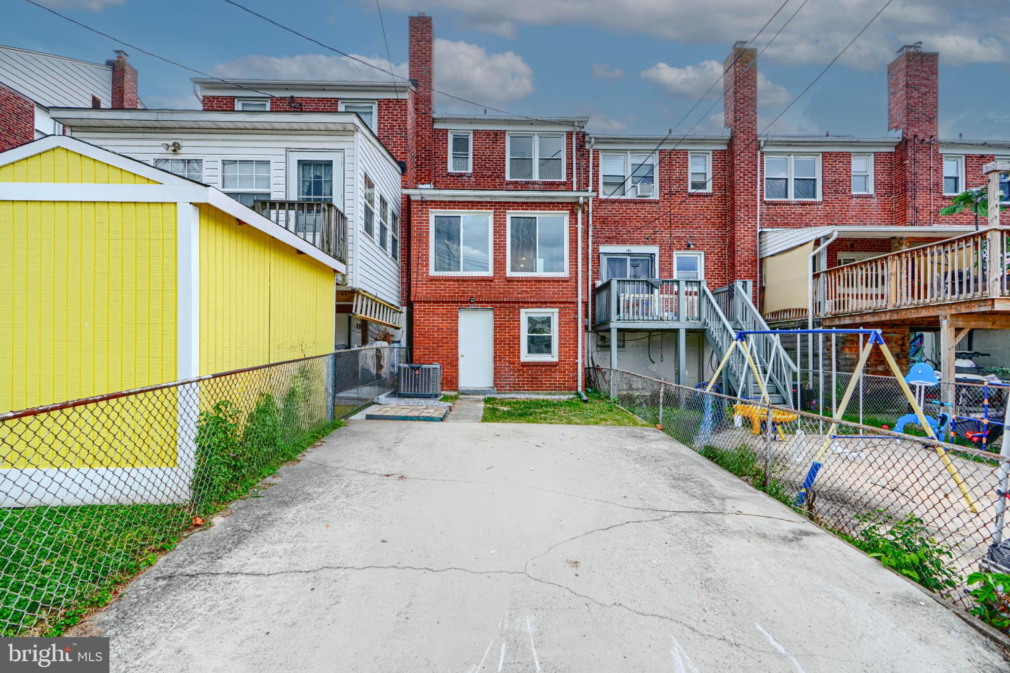 ESSEX - Residential Lease