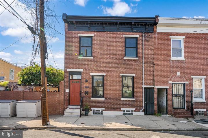 This recently rehabbed 2-bedroom, 1.5-bath rental offers comfort, style, and convenience for a short term stay, available until November 1. Located on a peaceful no-outlet street, this semi-furnished gem is perfect for anyone seeking a serene yet stylish living space.
Step into the spacious, light-filled interior featuring a large kitchen island—ideal for cooking, entertaining, or casual meals. There is a convenient half bath on the main floor.
Upstairs, you’ll find a large primary bedroom with plenty of room to relax, plus laundry located just steps away on the second floor for added ease. The second bedroom can easily serve as a guest room, office, or creative space. The full bathroom includes a modern double vanity, perfect for busy mornings.
Outside, enjoy the benefits of a large yard—perfect for unwinding and relaxing.
Don’t miss this opportunity to live in a beautifully updated home on a quiet, friendly street. Schedule your showing today!