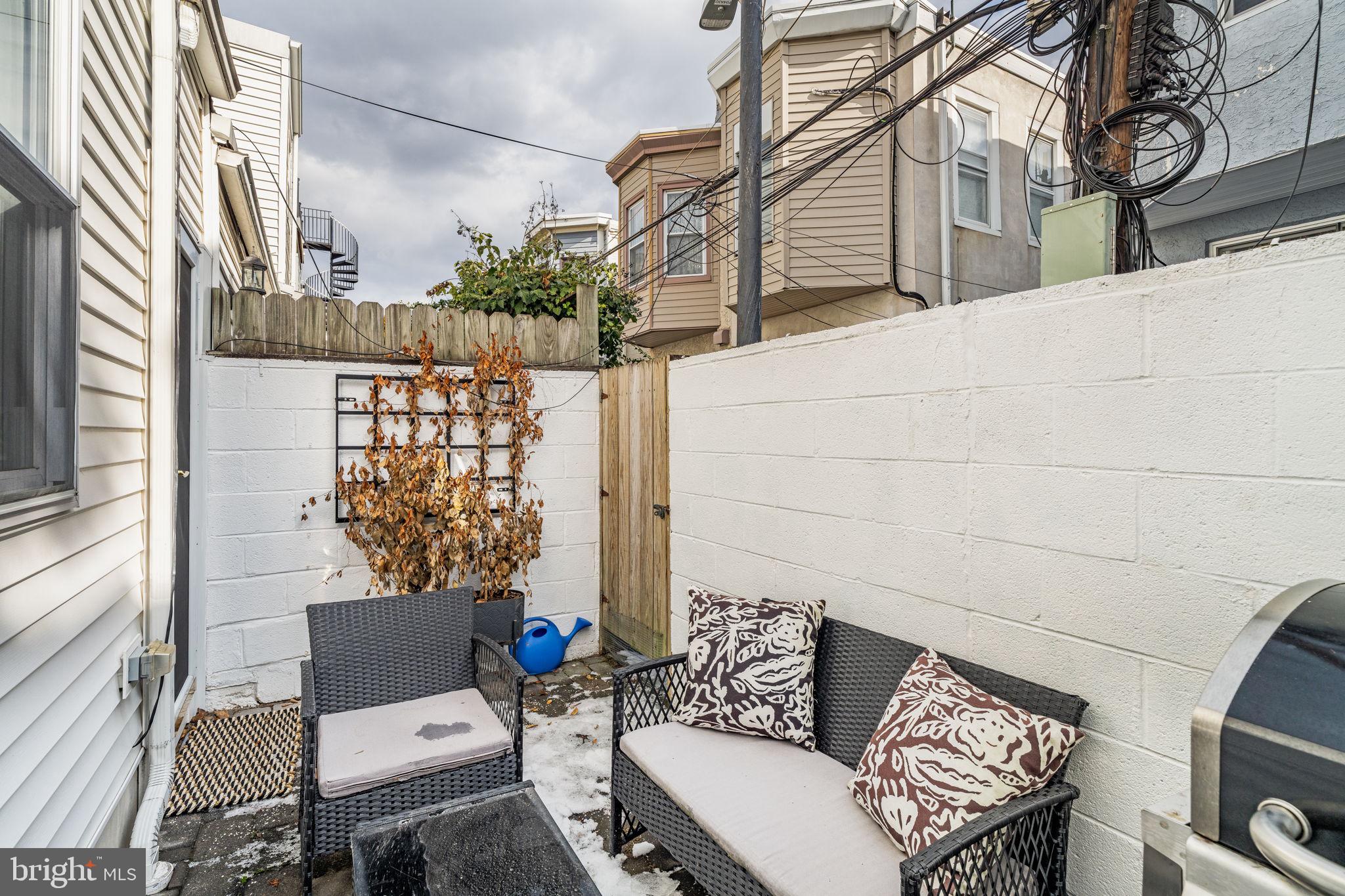 FAIRMOUNT - Residential