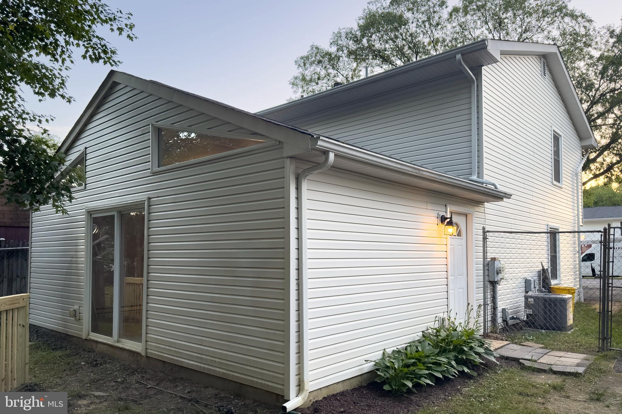 MAPLE RIDGE - Residential