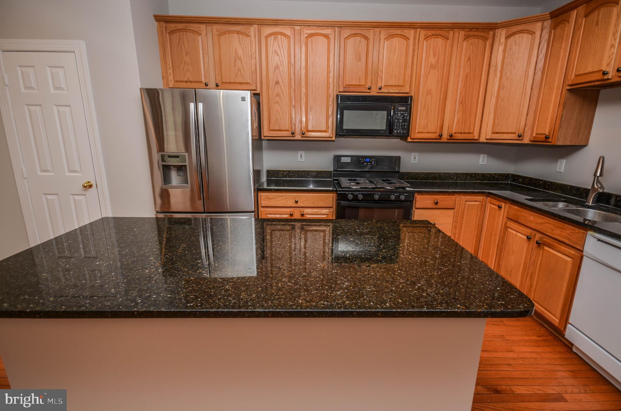 KING FARM BAILEYS COMMON - Residential Lease