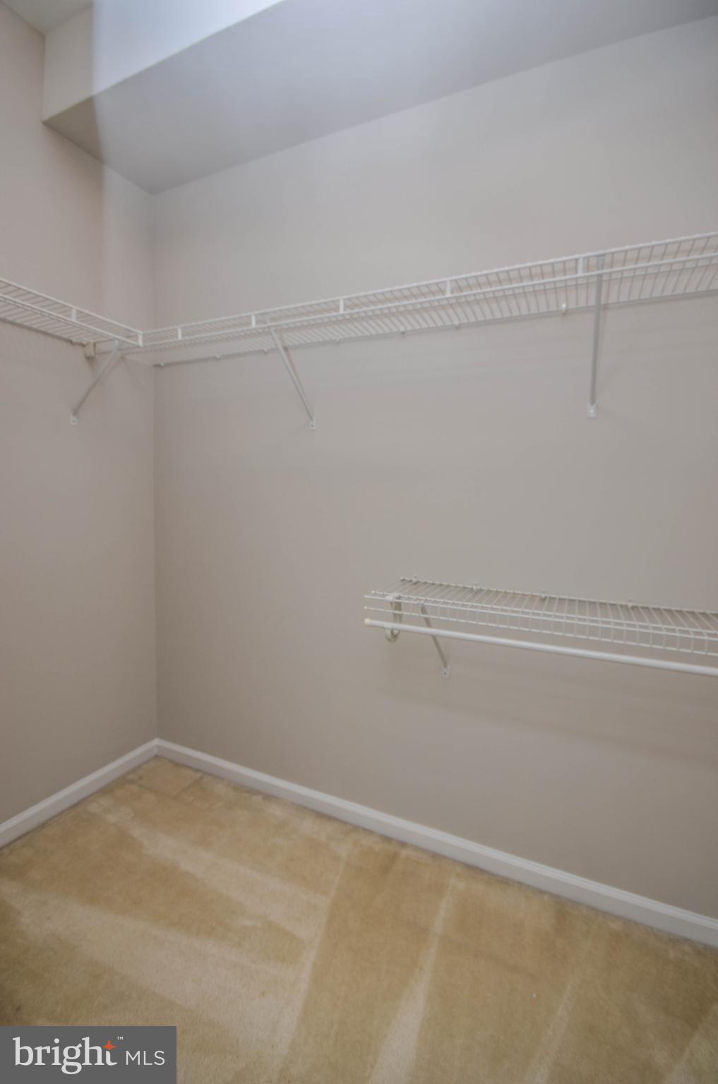 KING FARM BAILEYS COMMON - Residential Lease