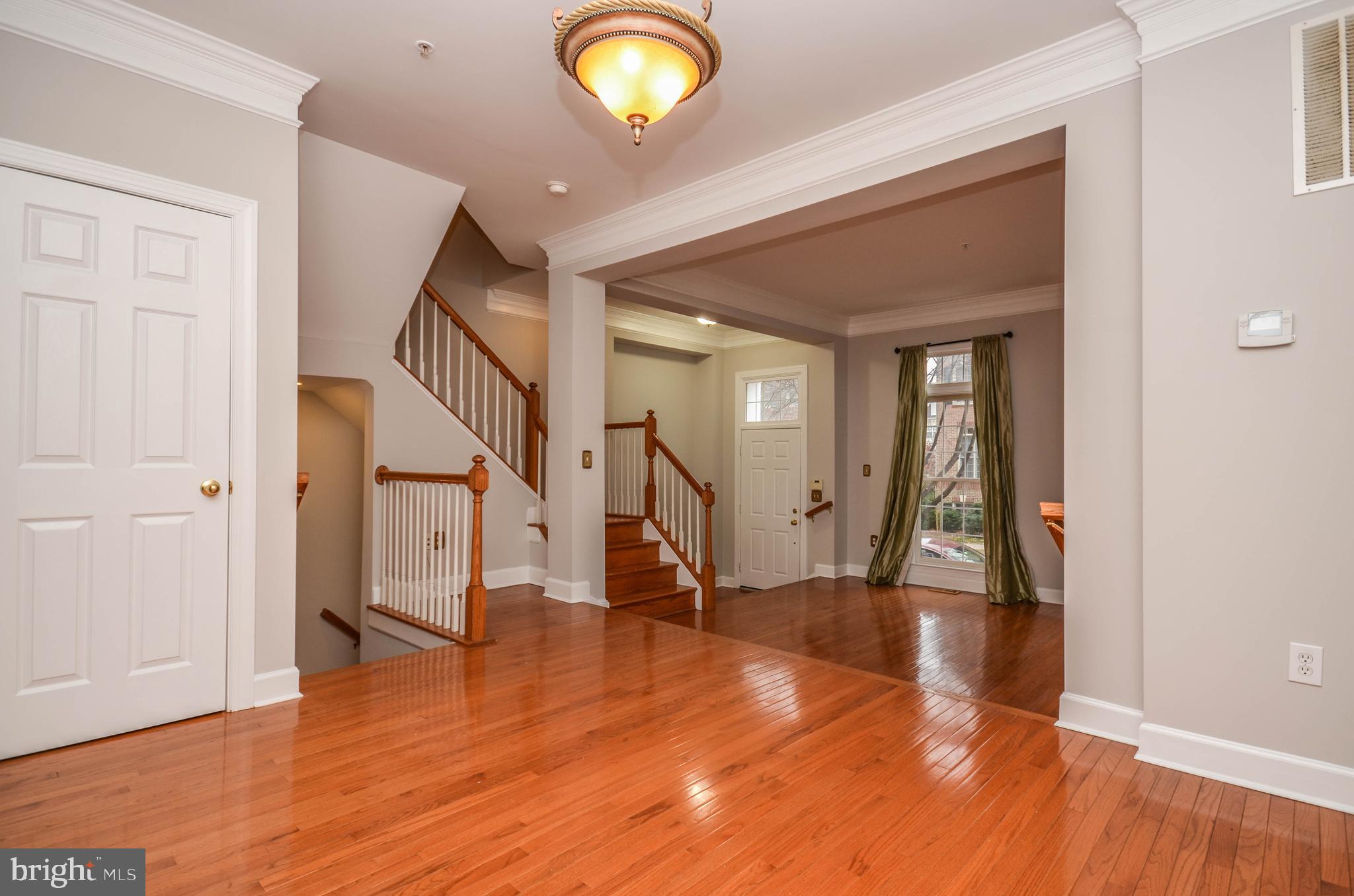 KING FARM BAILEYS COMMON - Residential Lease