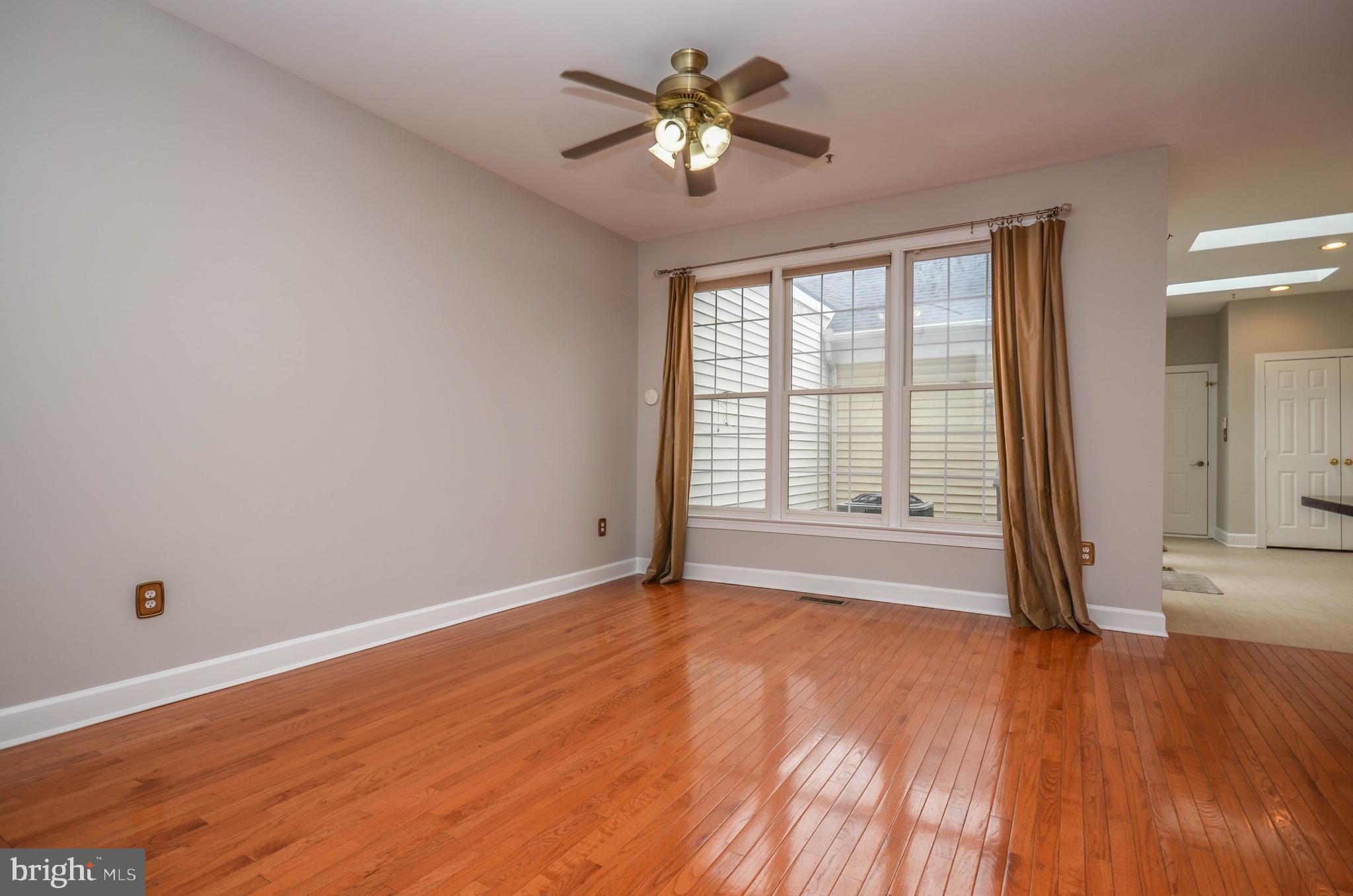 KING FARM BAILEYS COMMON - Residential Lease