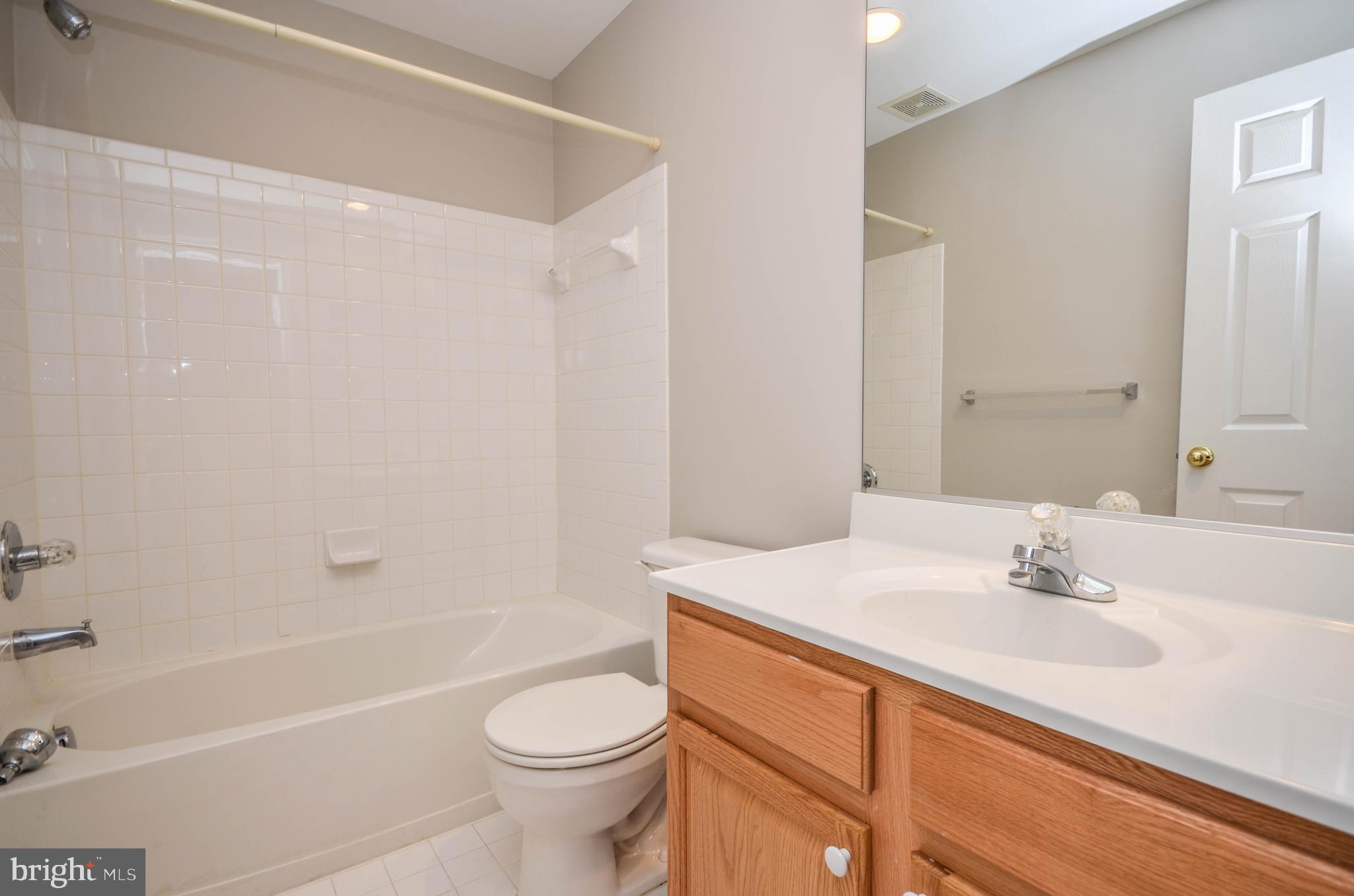 KING FARM BAILEYS COMMON - Residential Lease