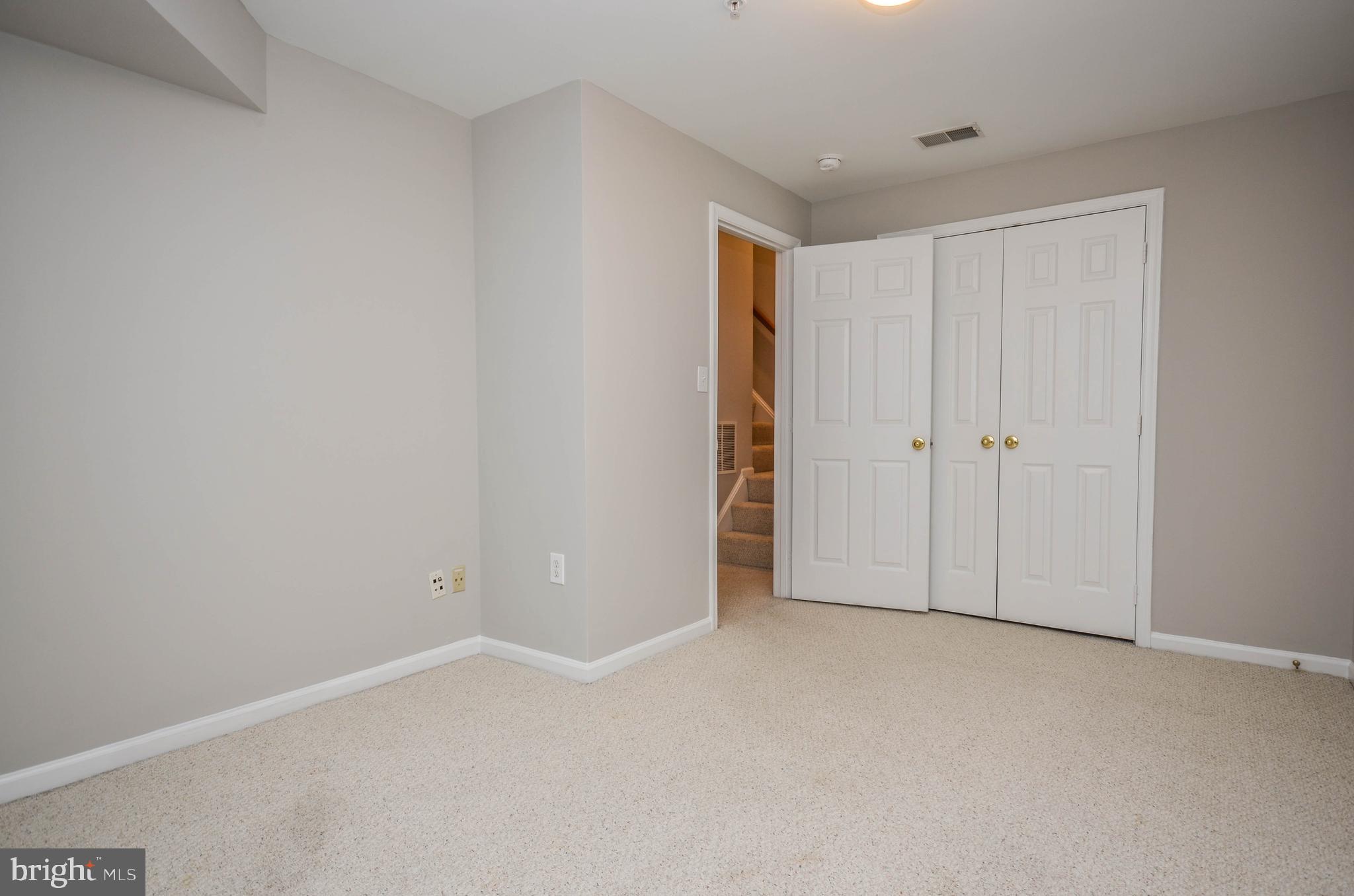 KING FARM BAILEYS COMMON - Residential Lease