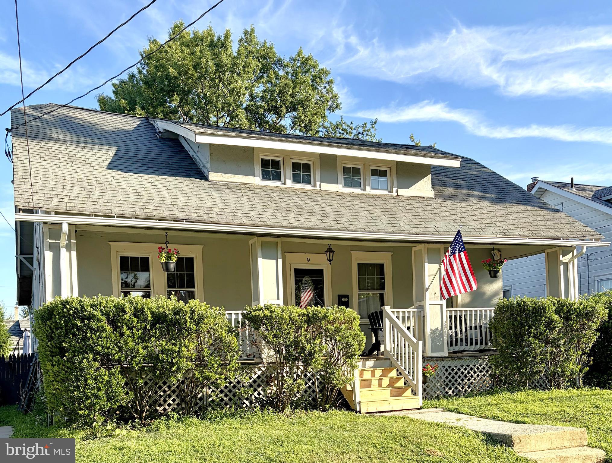 9 E PARK AVENUE