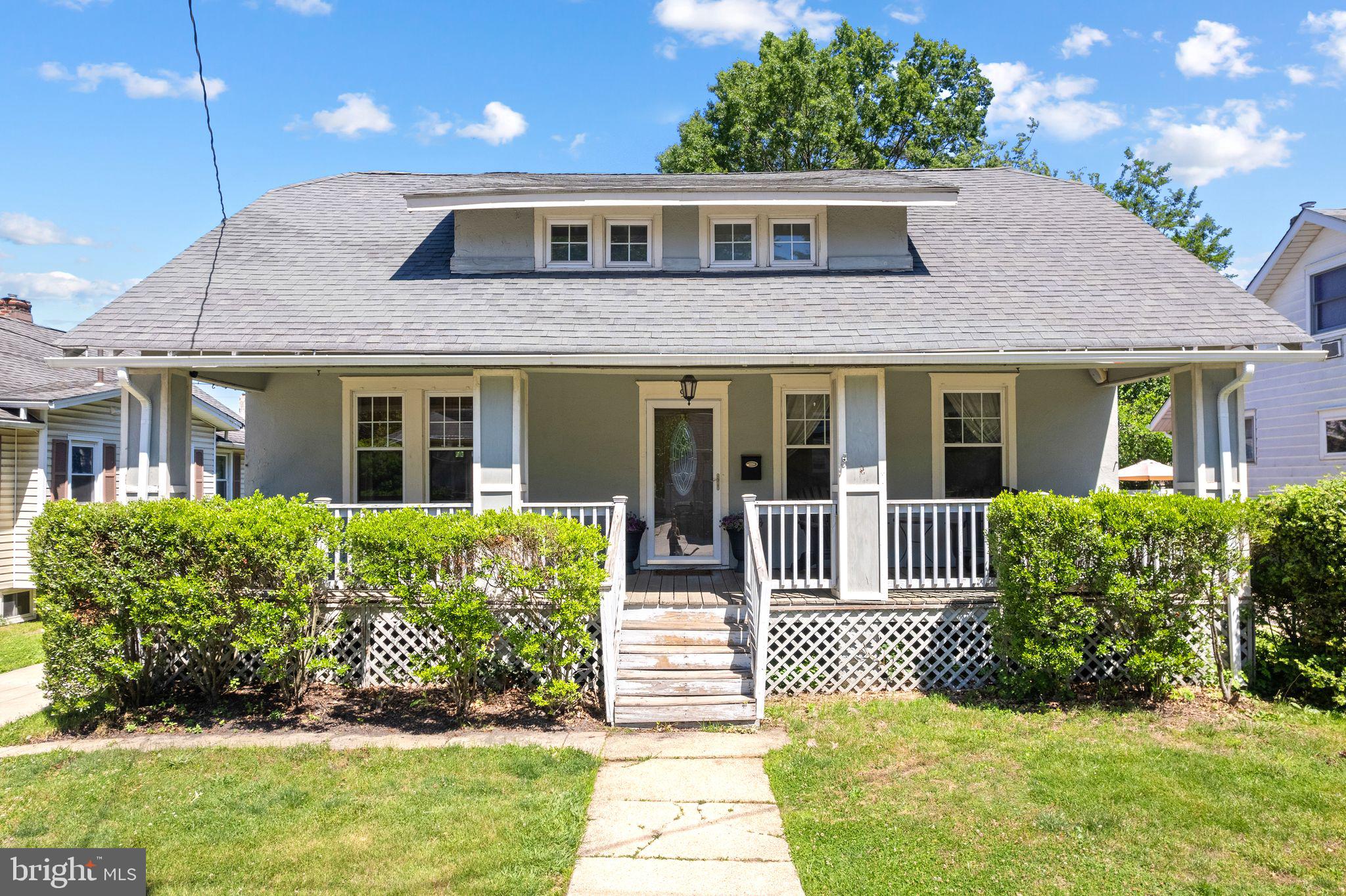 9 E PARK AVENUE
