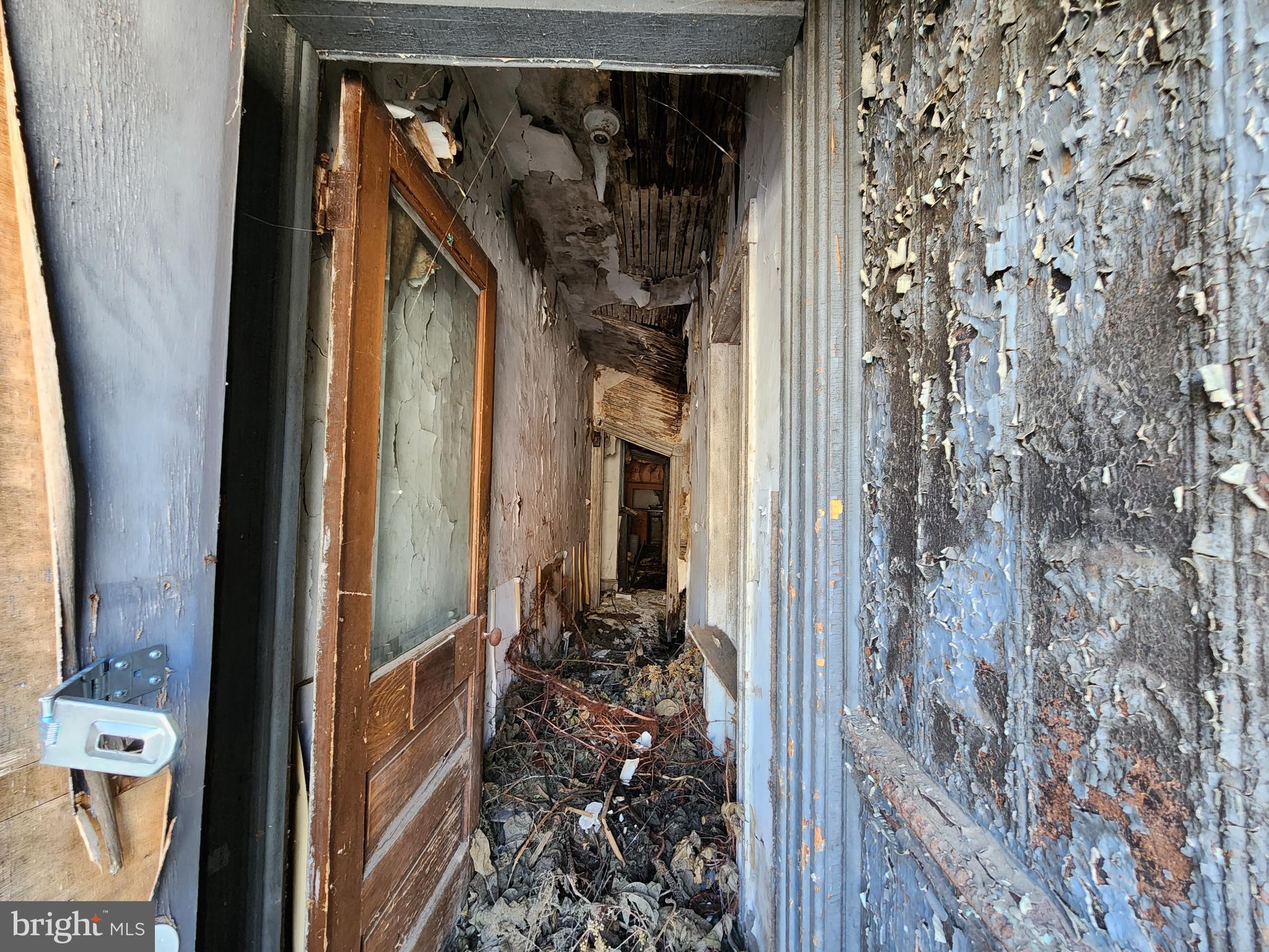 BROADWAY EAST - Residential