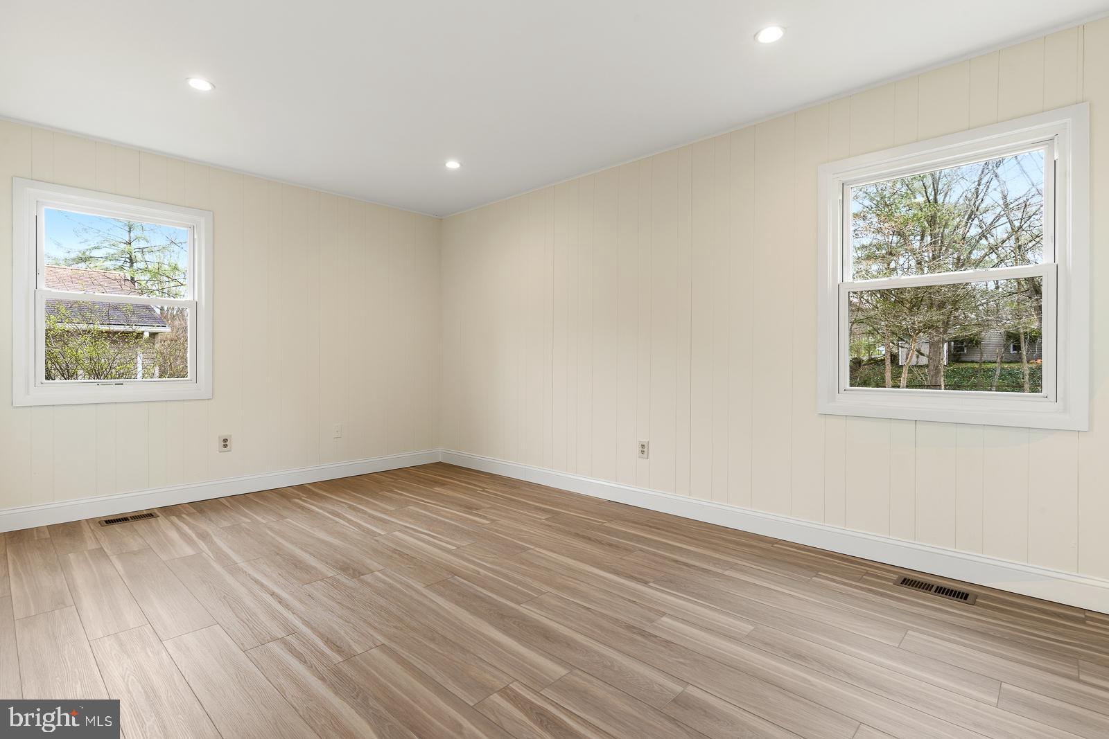 MONTPELIER - Residential