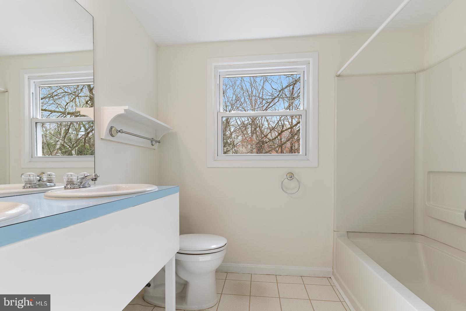 MONTPELIER - Residential