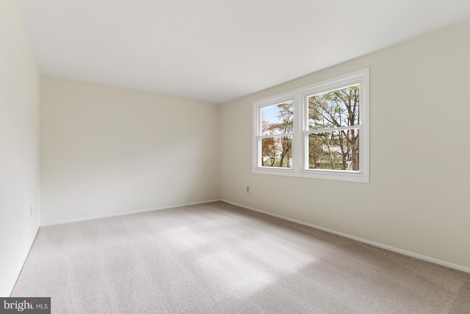 MONTPELIER - Residential