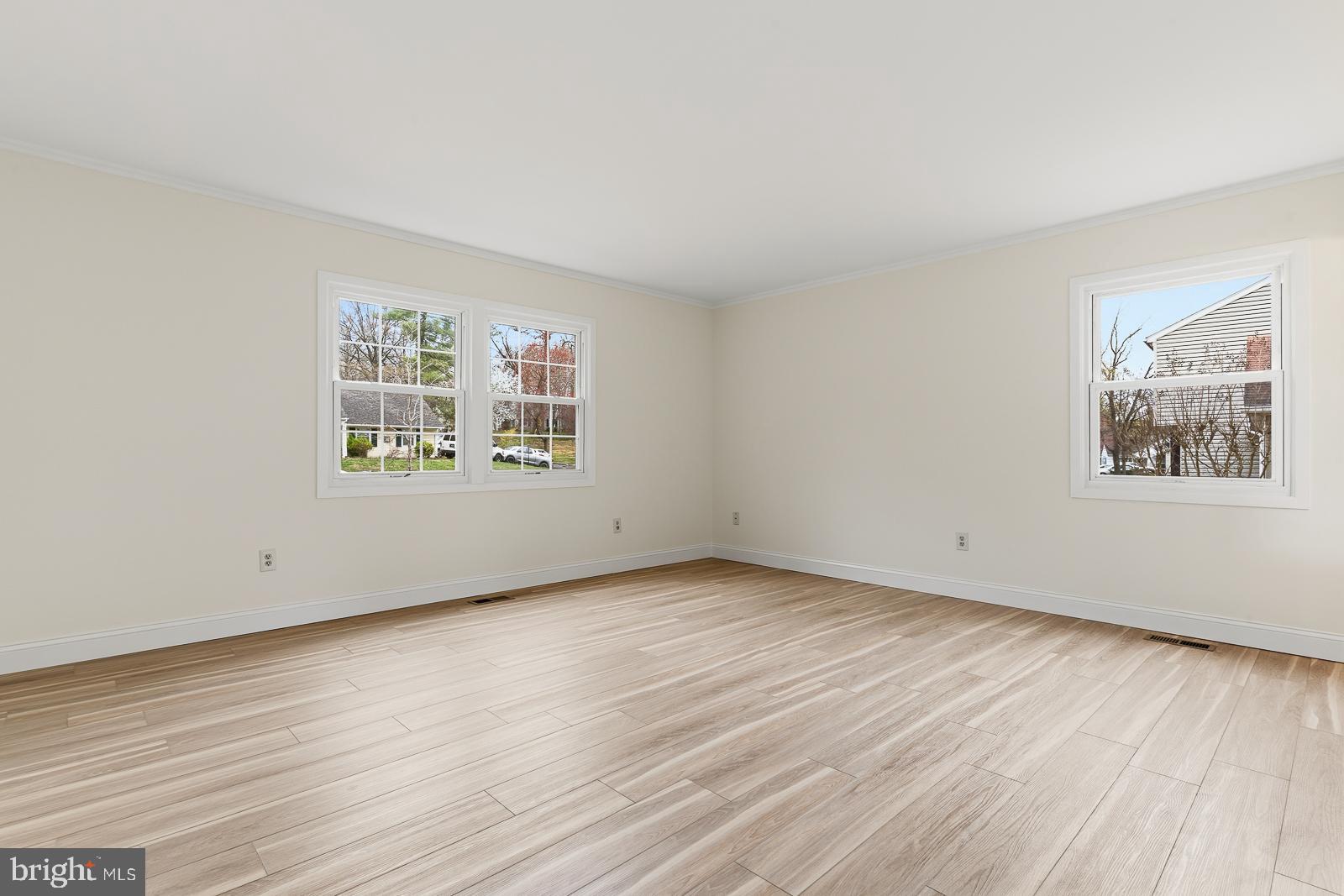 MONTPELIER - Residential