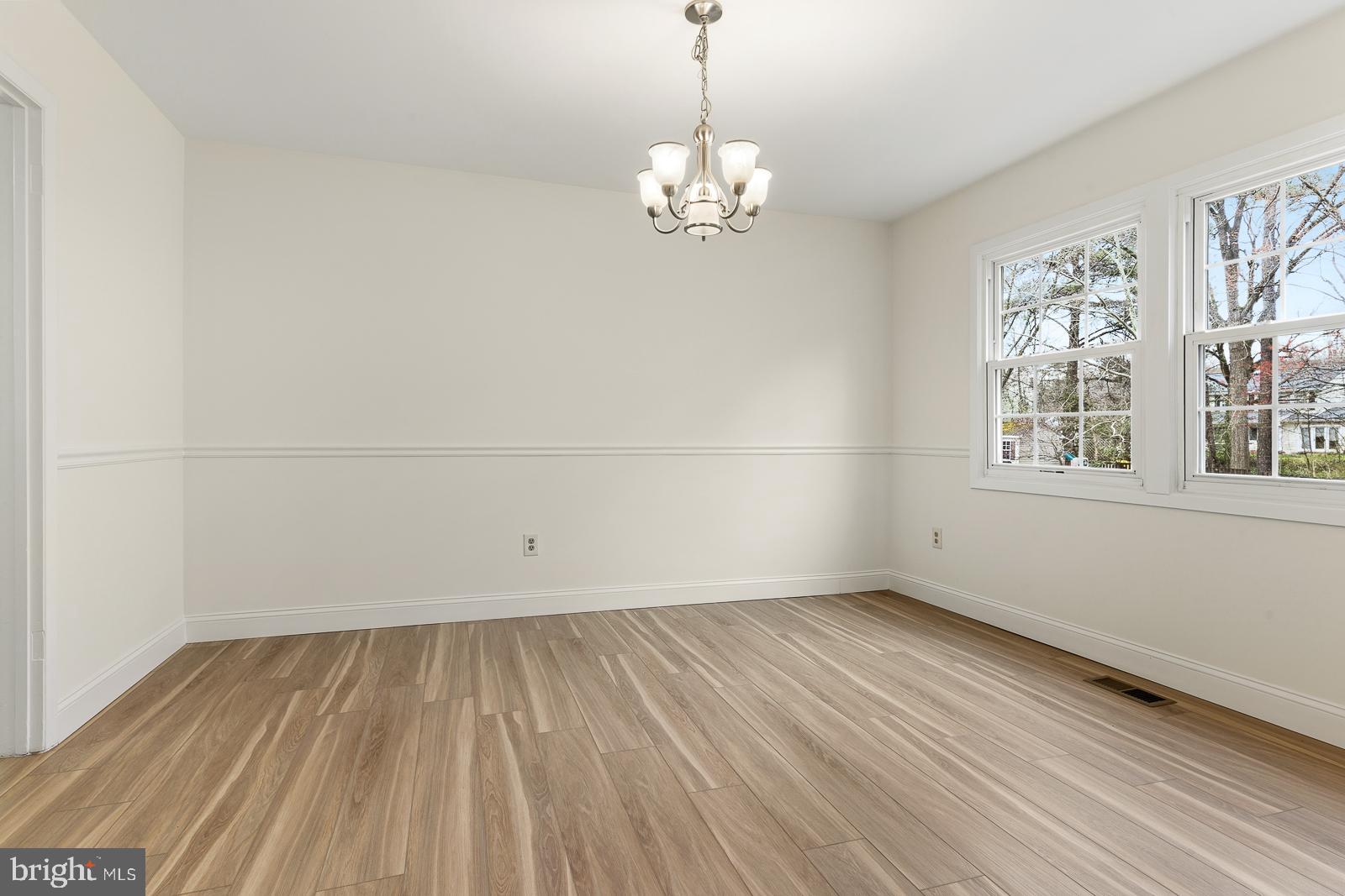 MONTPELIER - Residential