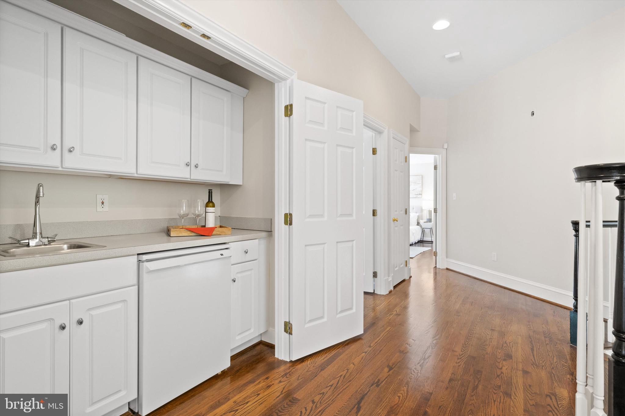 KINGS CLOISTER - Residential