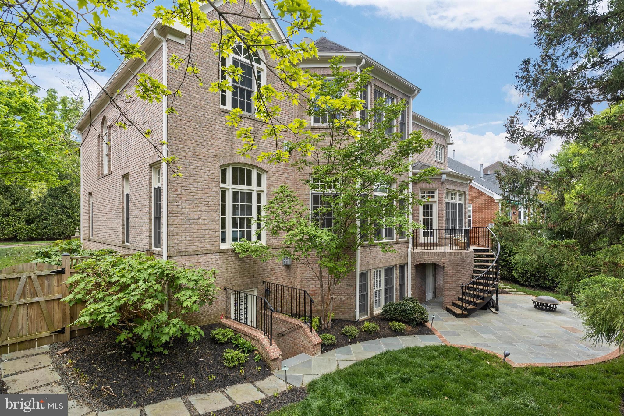 KINGS CLOISTER - Residential