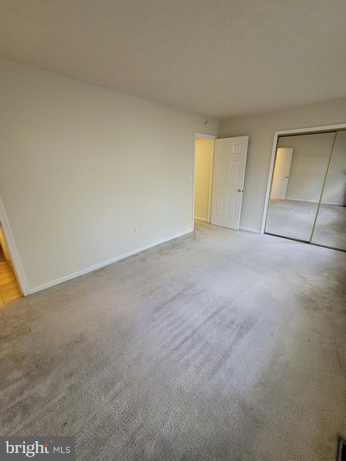 ST CHARLES HAMPSHIRE - Residential Lease