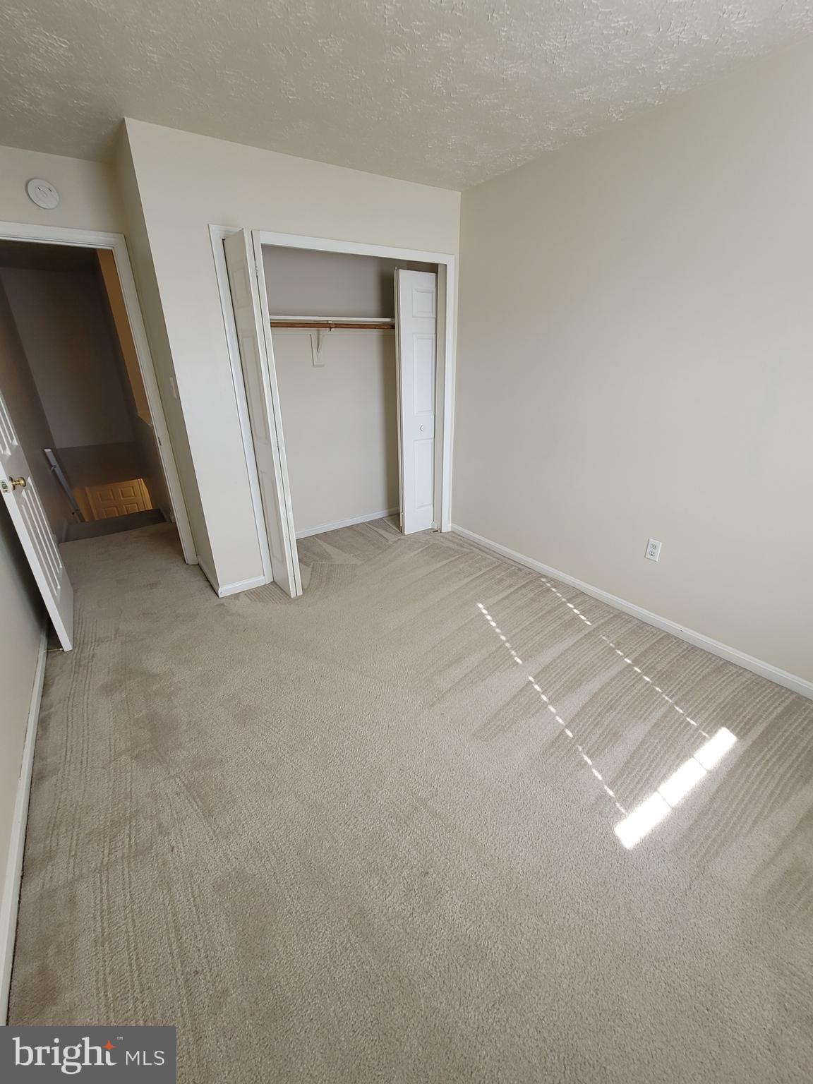 ST CHARLES HAMPSHIRE - Residential Lease