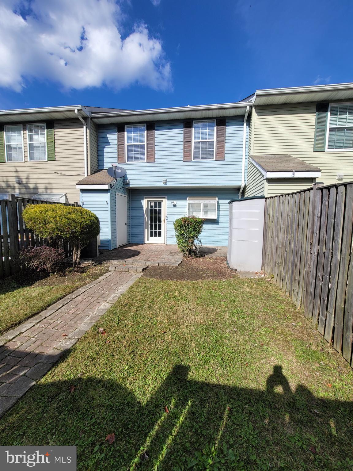 ST CHARLES HAMPSHIRE - Residential Lease