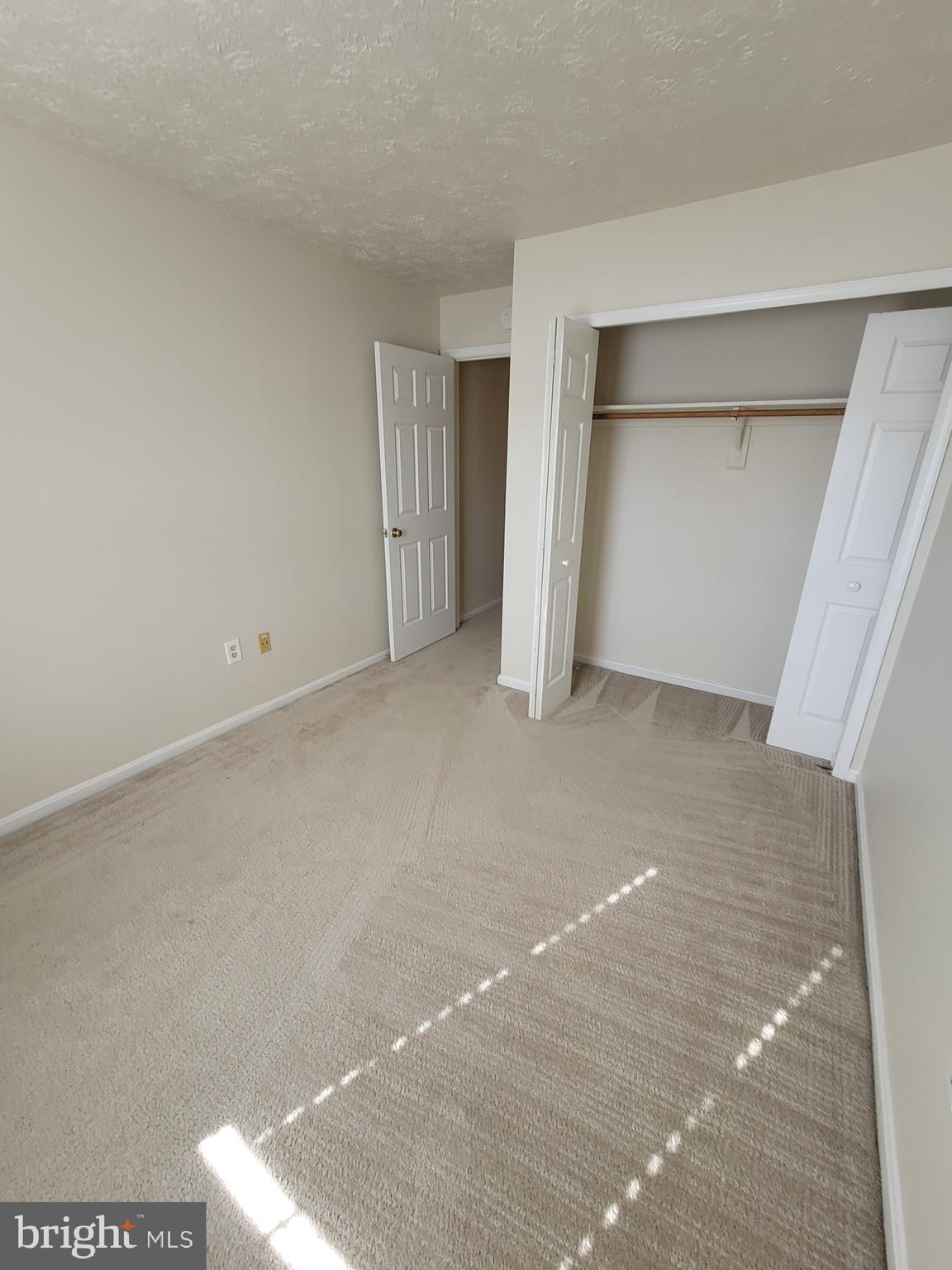 ST CHARLES HAMPSHIRE - Residential Lease