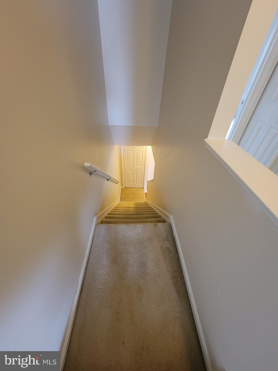 ST CHARLES HAMPSHIRE - Residential Lease