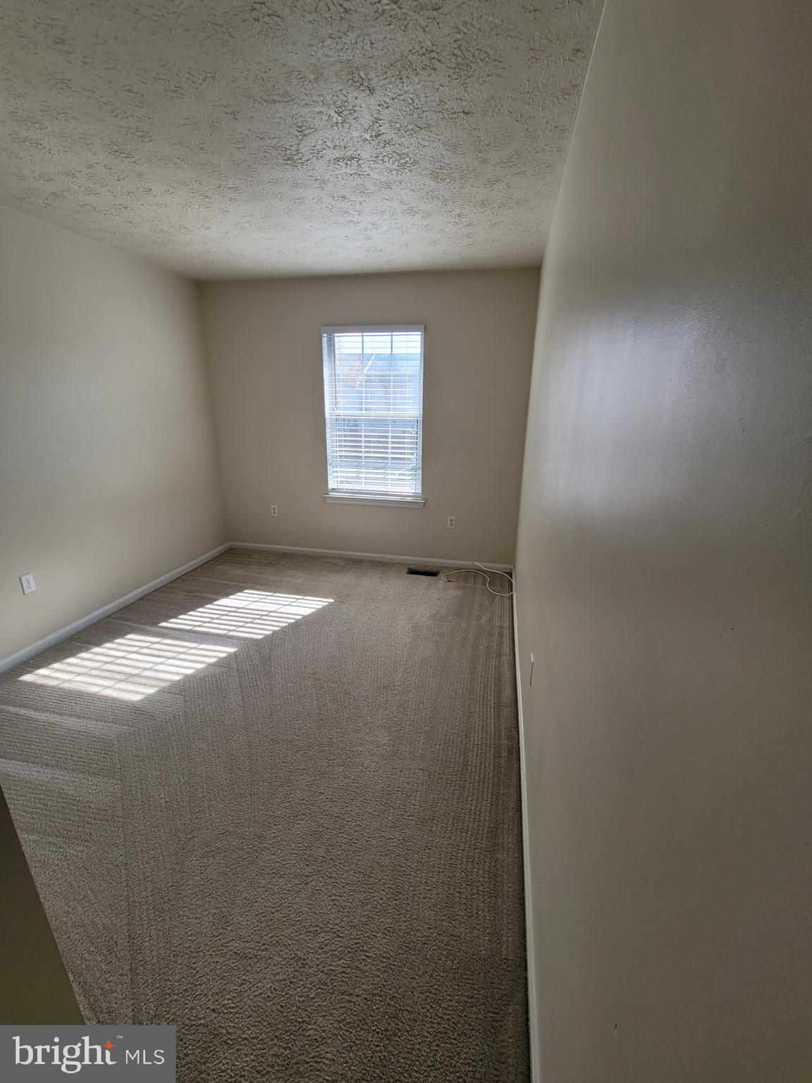 ST CHARLES HAMPSHIRE - Residential Lease