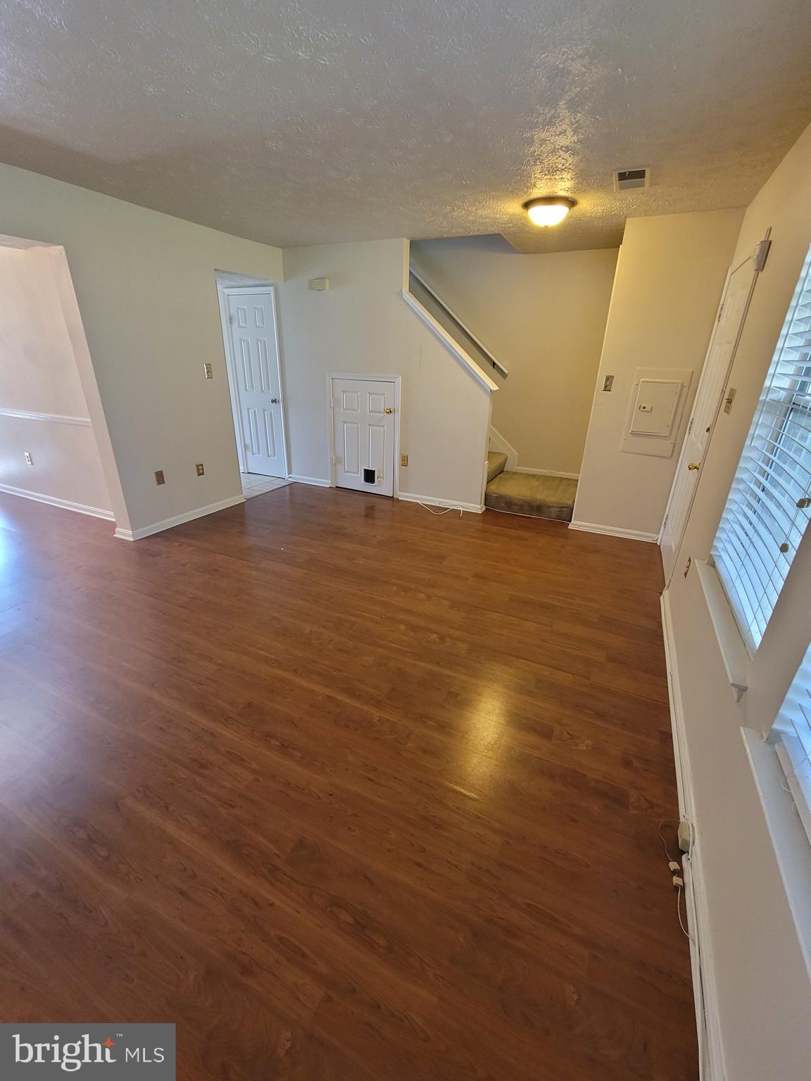 ST CHARLES HAMPSHIRE - Residential Lease