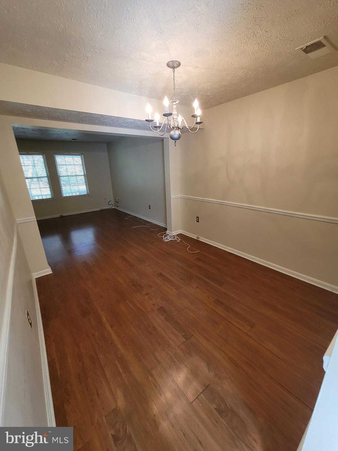 ST CHARLES HAMPSHIRE - Residential Lease