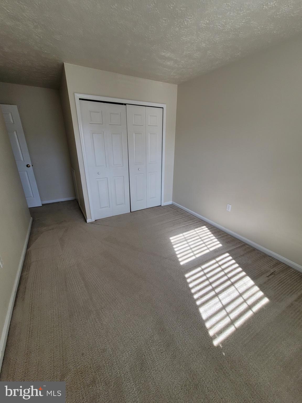 ST CHARLES HAMPSHIRE - Residential Lease