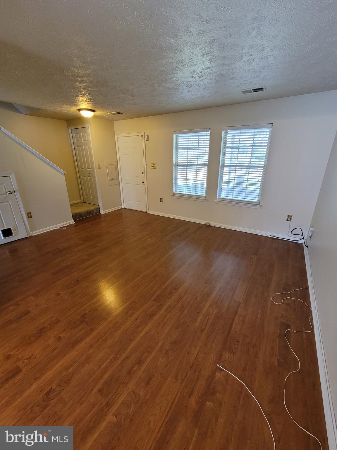 ST CHARLES HAMPSHIRE - Residential Lease