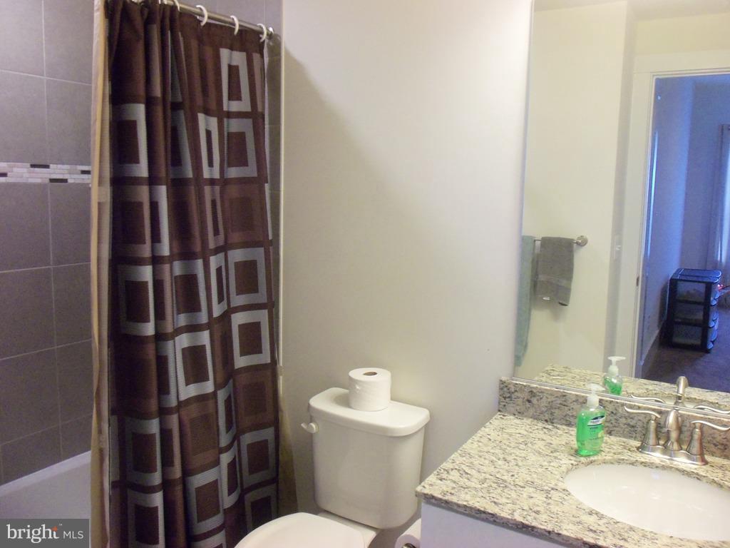 HARBOR STATION - Residential Lease