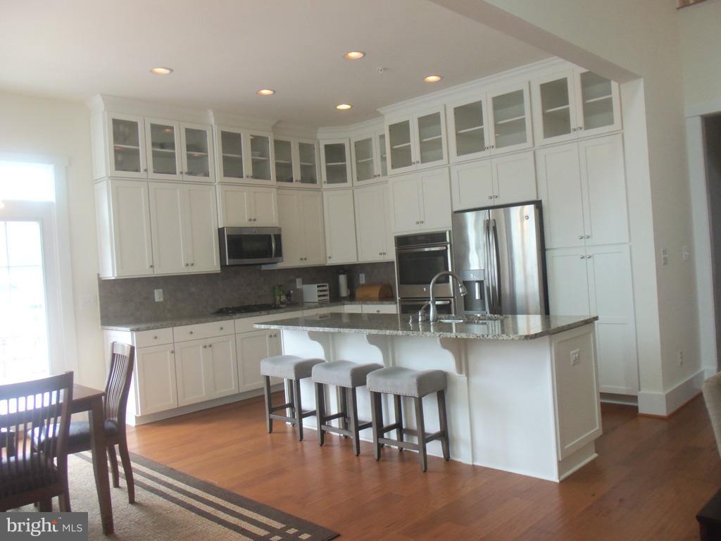 HARBOR STATION - Residential Lease