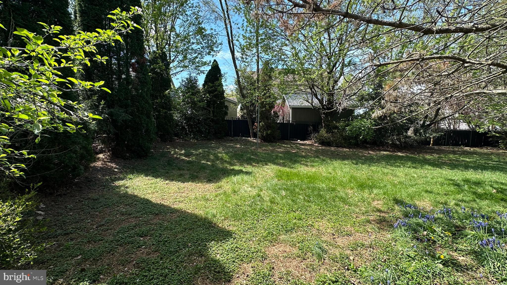 HAMPTON HILLS - Residential