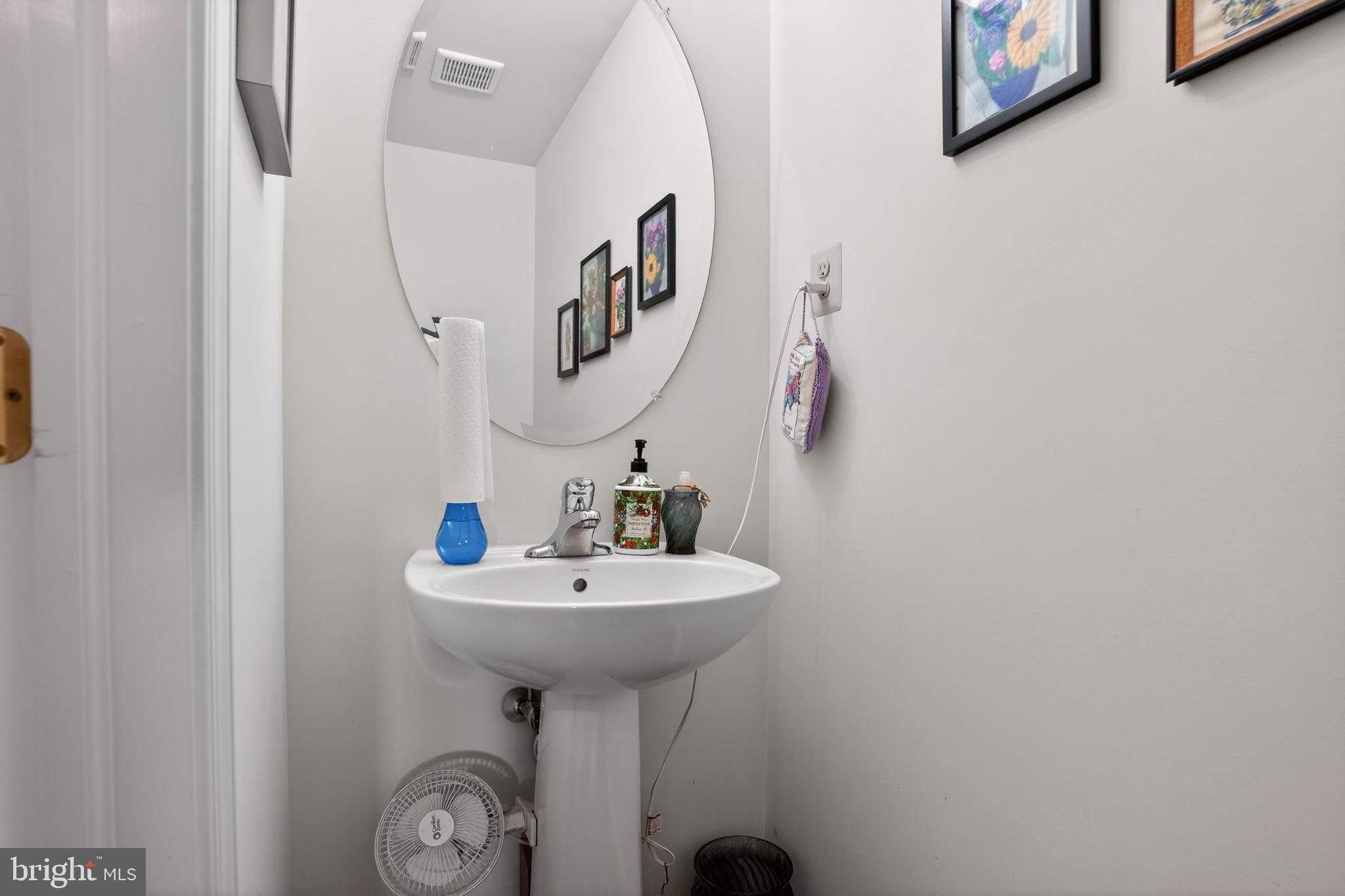 VILL AT COUNTRY VIEW - Residential