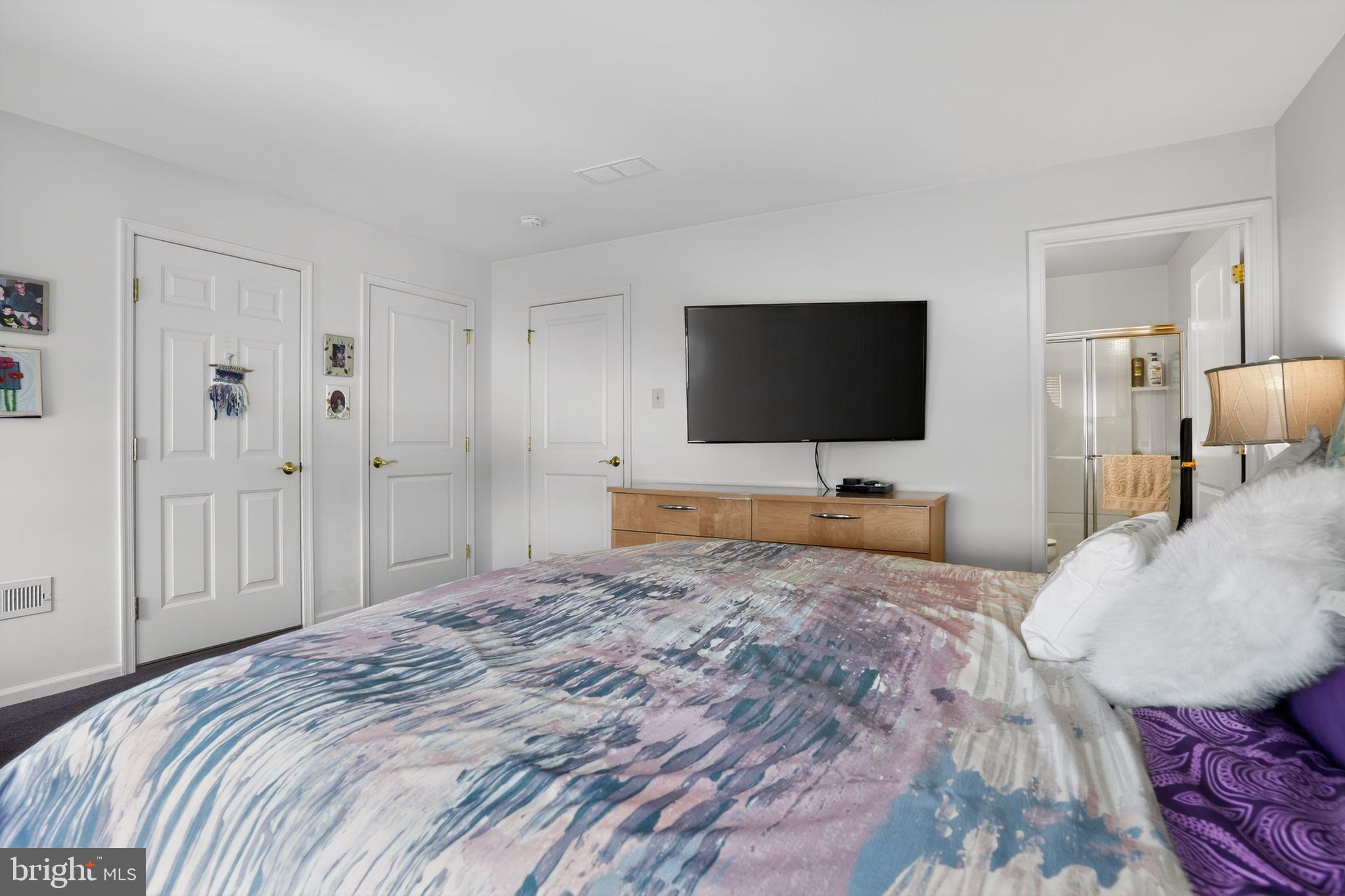 VILL AT COUNTRY VIEW - Residential