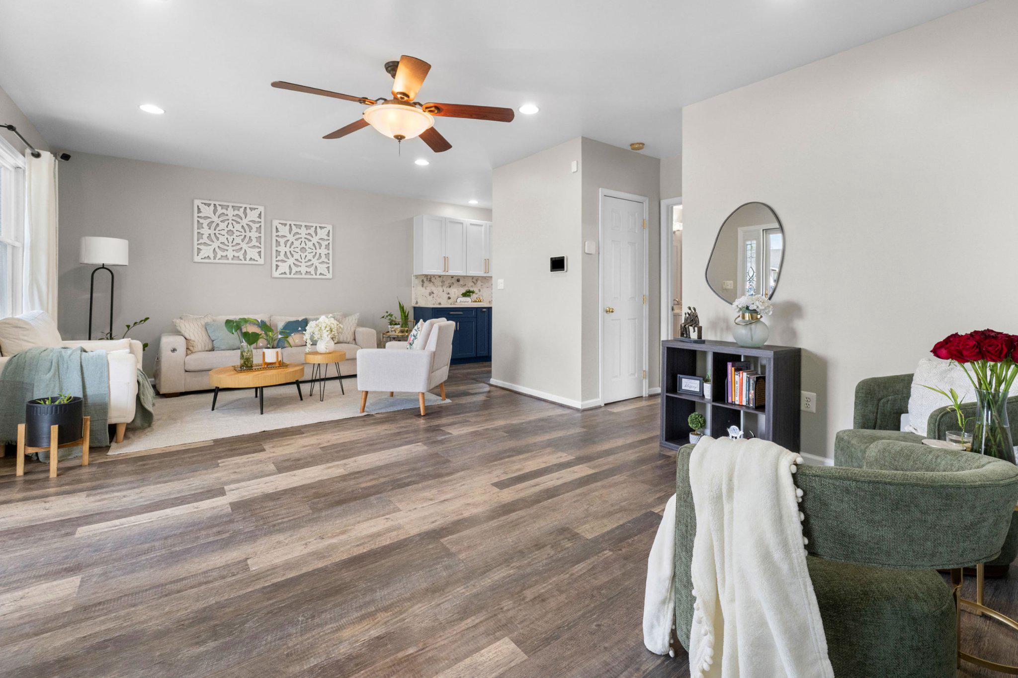 GRAY MANOR - Residential