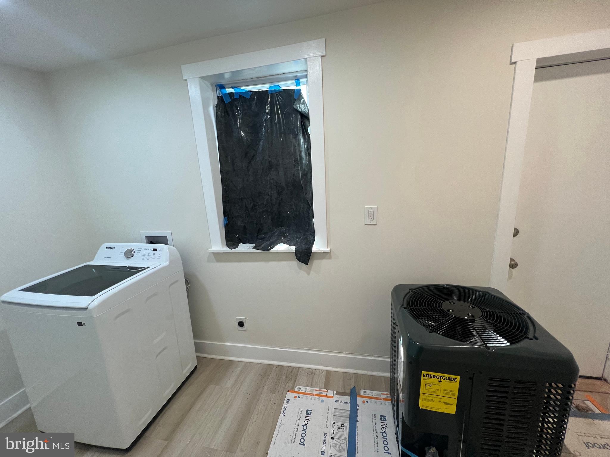 STRAWBERRY MANSION - Residential Lease