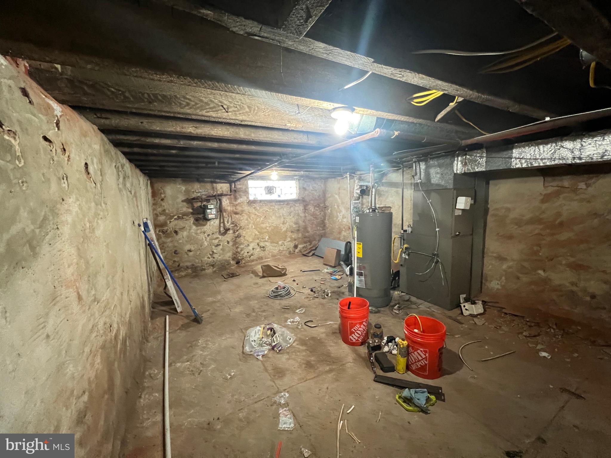 STRAWBERRY MANSION - Residential Lease