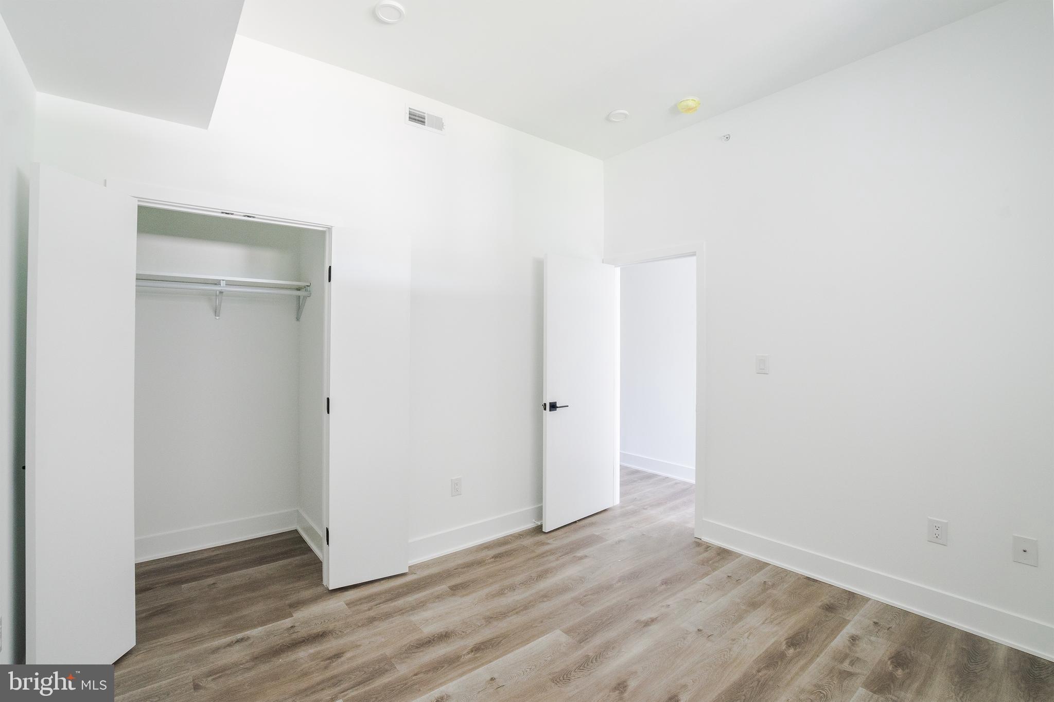 POINT BREEZE - Residential Lease