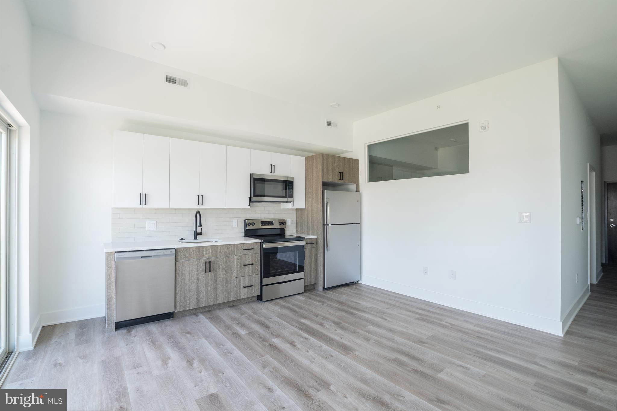 POINT BREEZE - Residential Lease