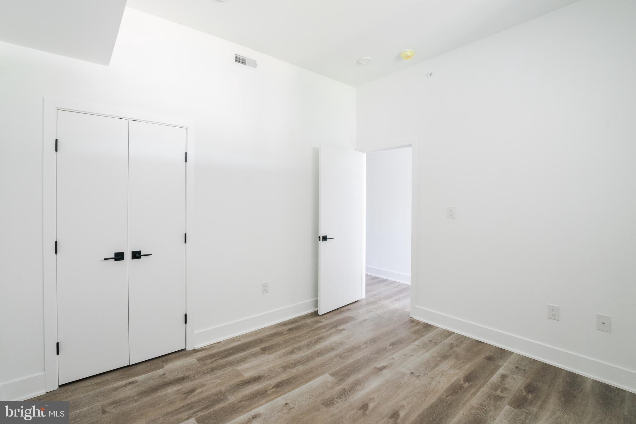 POINT BREEZE - Residential Lease