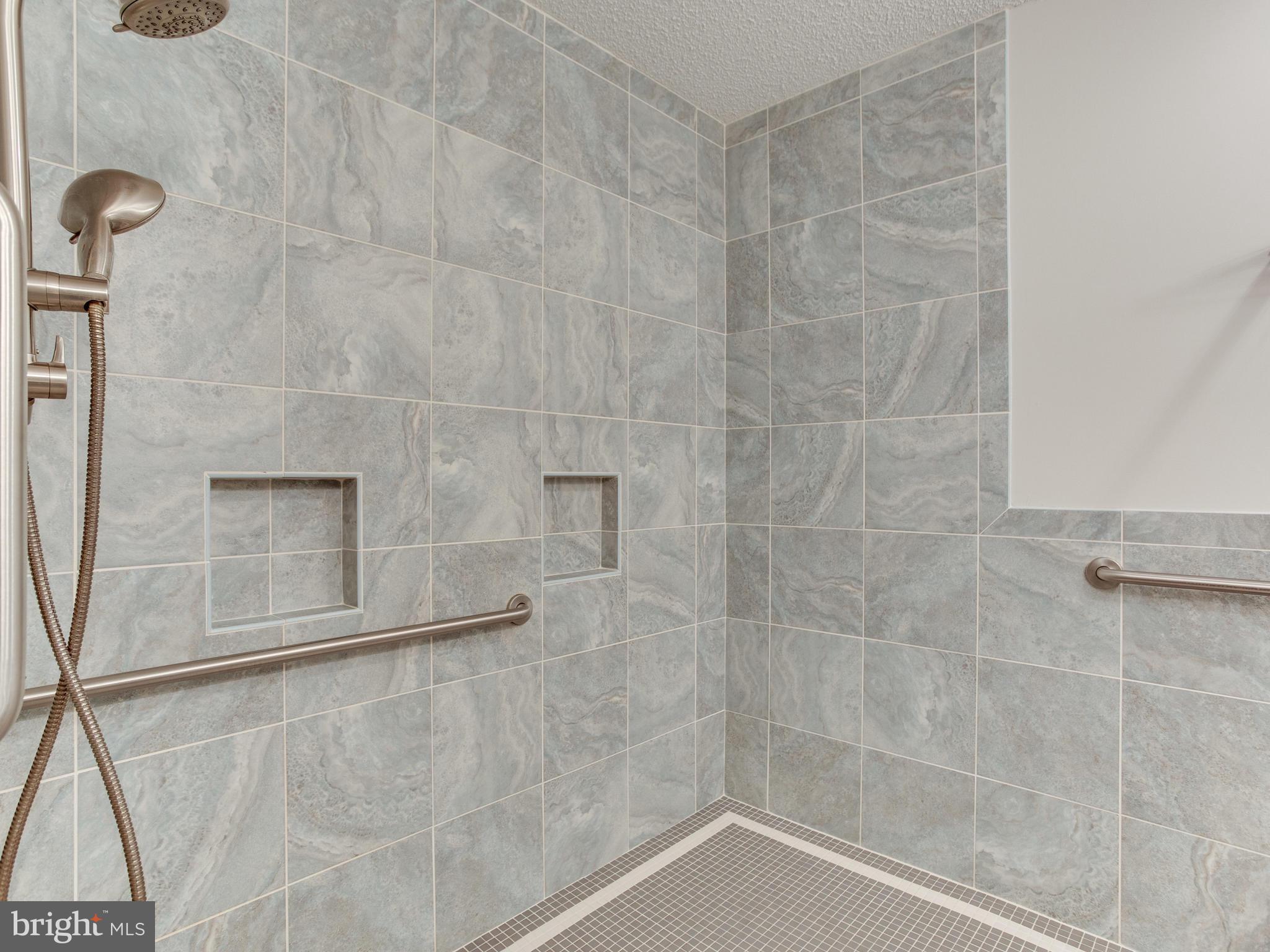 HERITAGE HARBOUR - Residential