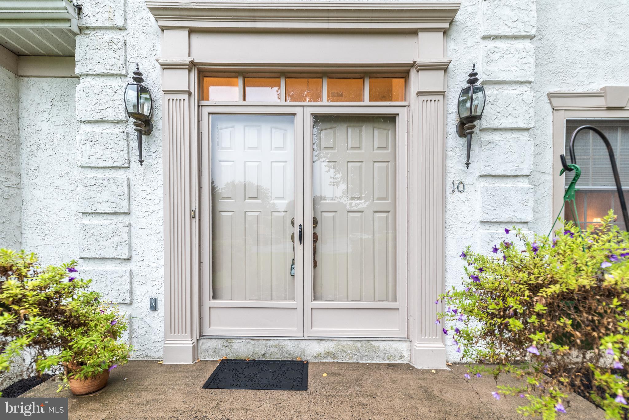 10 SHALIMAR LANE