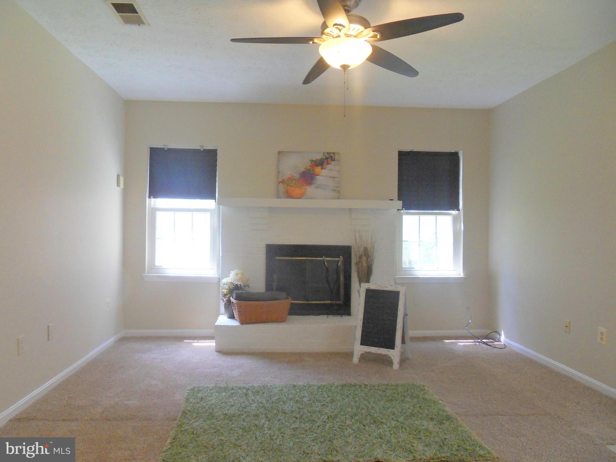 ST CHARLES SUB - HAMPSHIRE - Residential