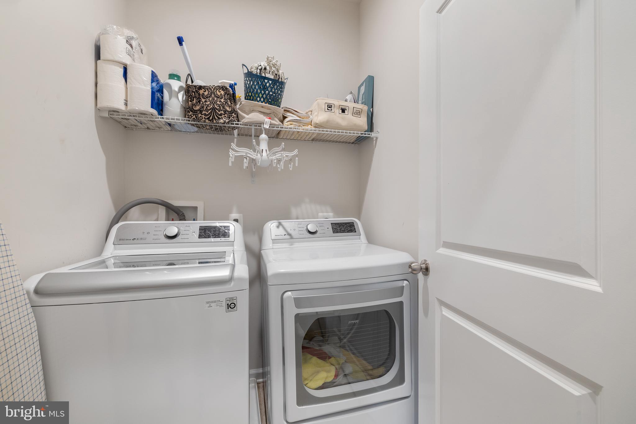 PONDVIEW - Residential